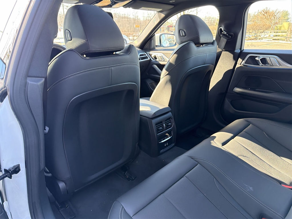 Thumbnail: 2025 BMW i4 - 12