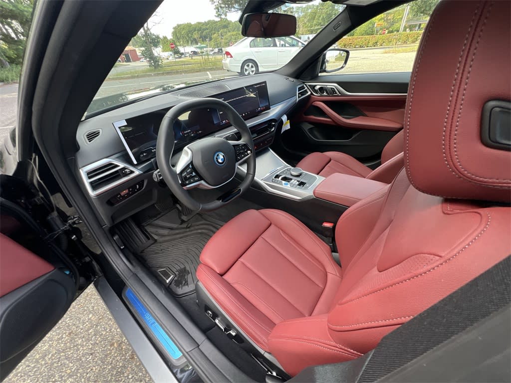 Thumbnail: 2025 BMW i4 - 2