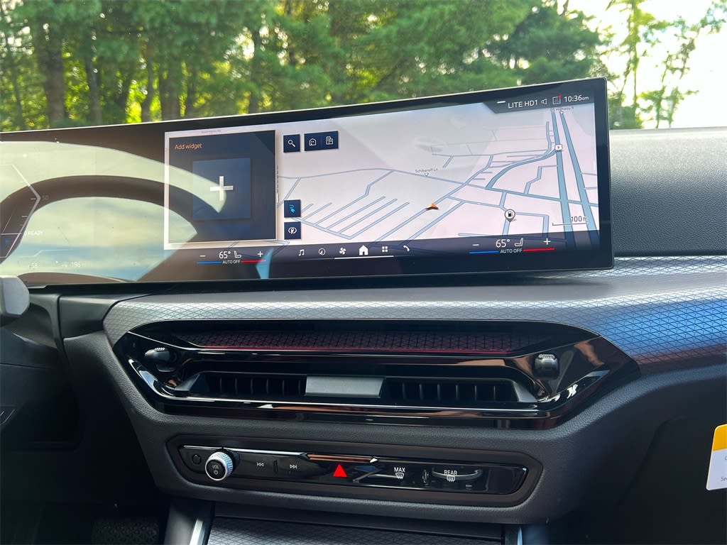 Thumbnail: 2025 BMW i4 - 15