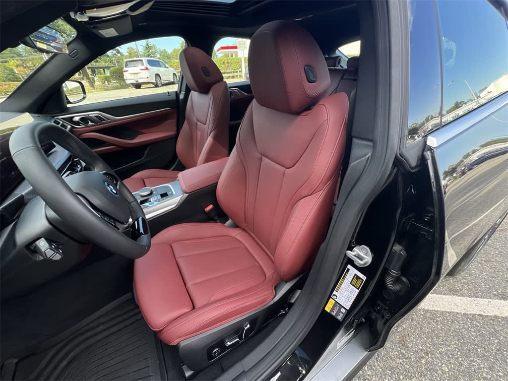 Thumbnail: 2025 BMW i4 - 11