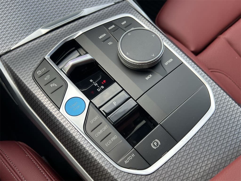 Thumbnail: 2025 BMW i4 - 16