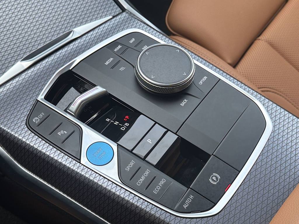 Thumbnail: 2026 BMW i4 - 15