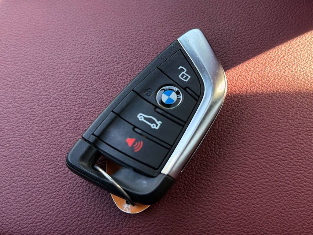 Thumbnail: 2025 BMW i4 - 19