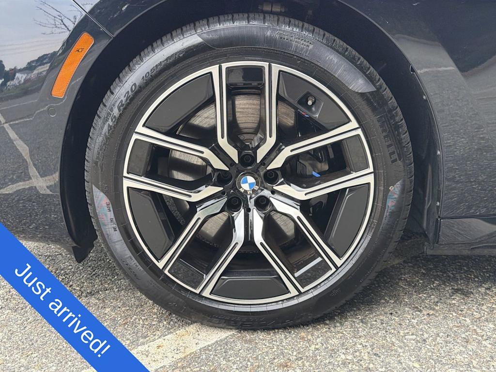 Thumbnail: 2026 BMW i7 - 8