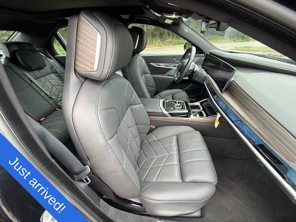 Thumbnail: 2026 BMW i7 - 12