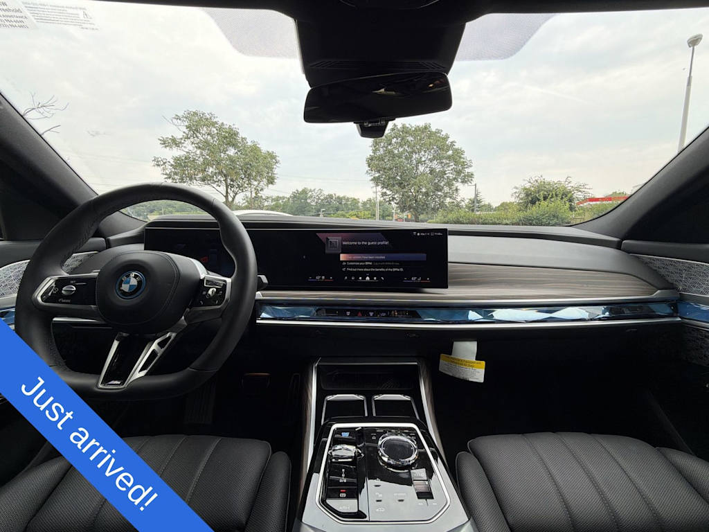 Thumbnail: 2026 BMW i7 - 10