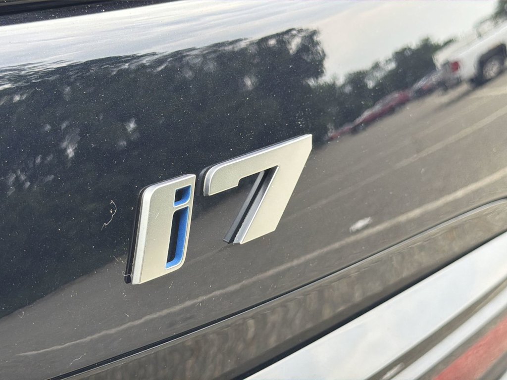 Thumbnail: 2026 BMW i7 - 25