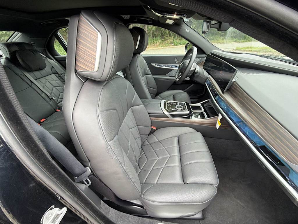 Thumbnail: 2026 BMW i7 - 11