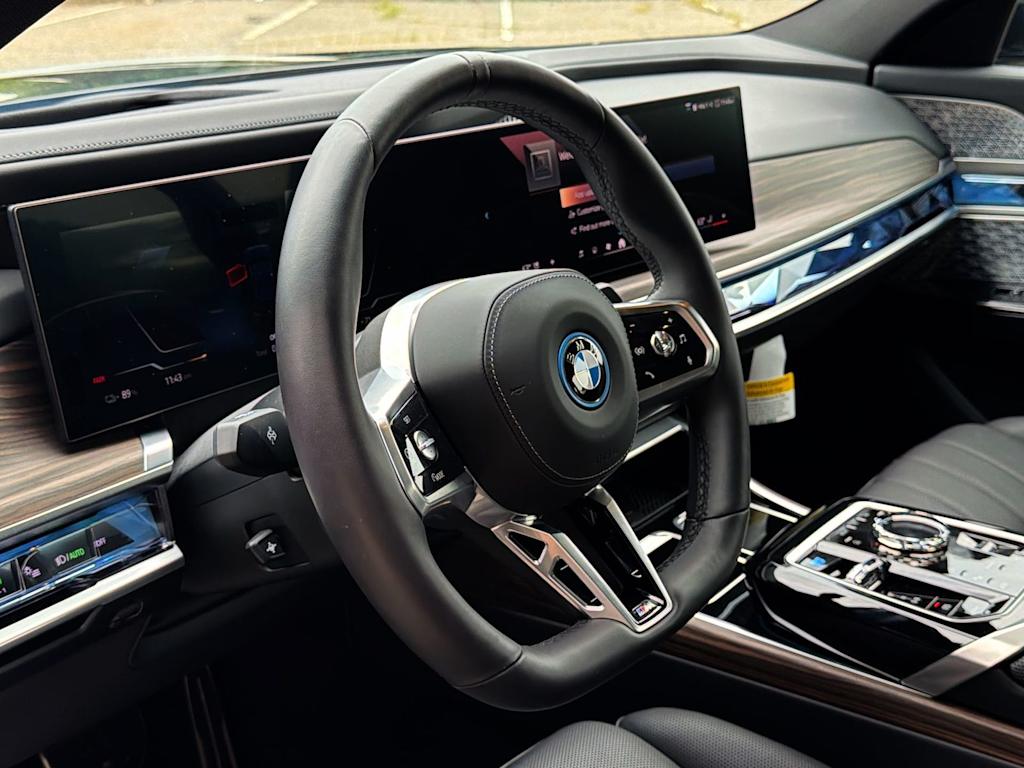 Thumbnail: 2026 BMW i7 - 13