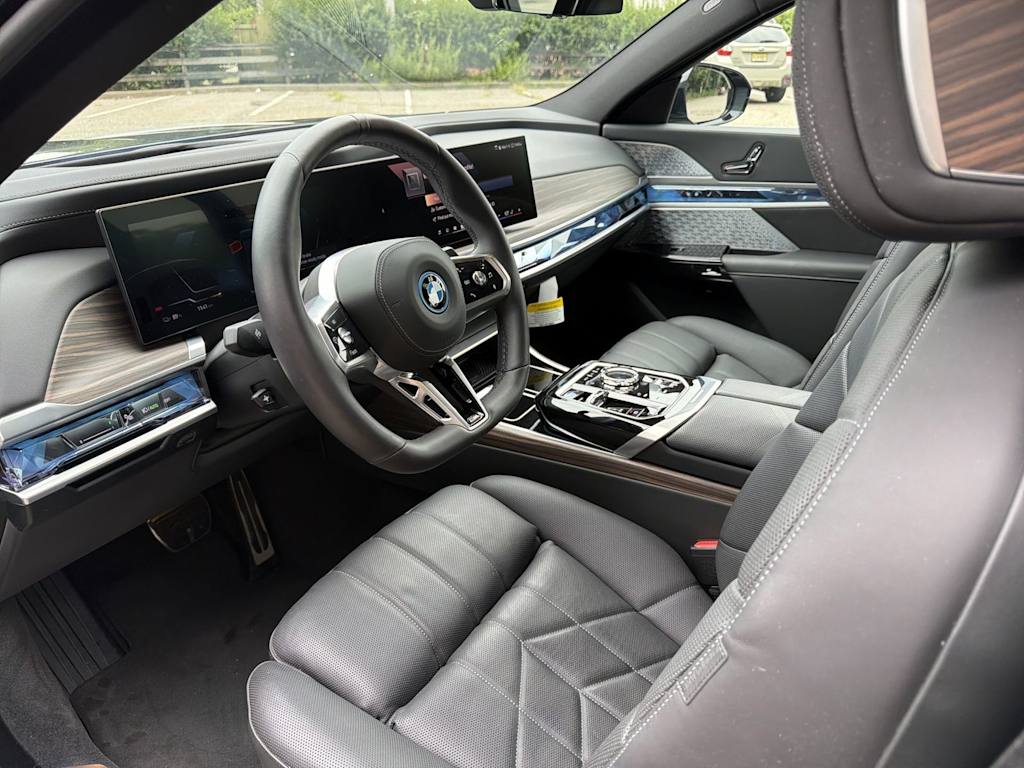 Thumbnail: 2026 BMW i7 - 2