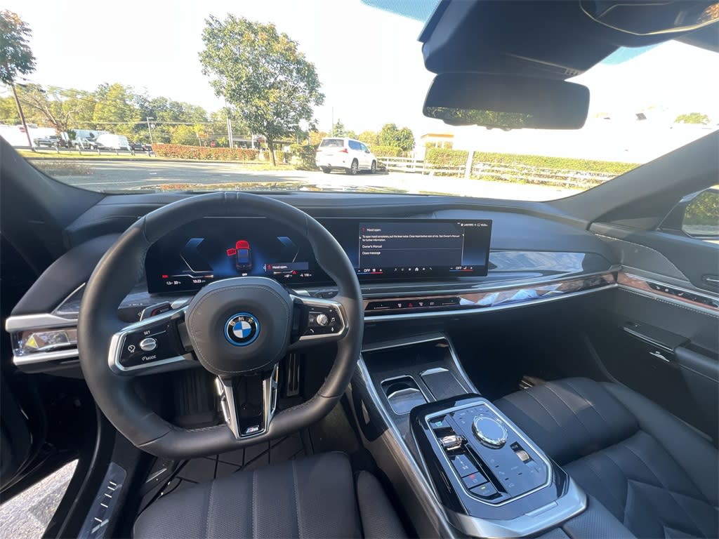 Thumbnail: 2025 BMW i7 - 2