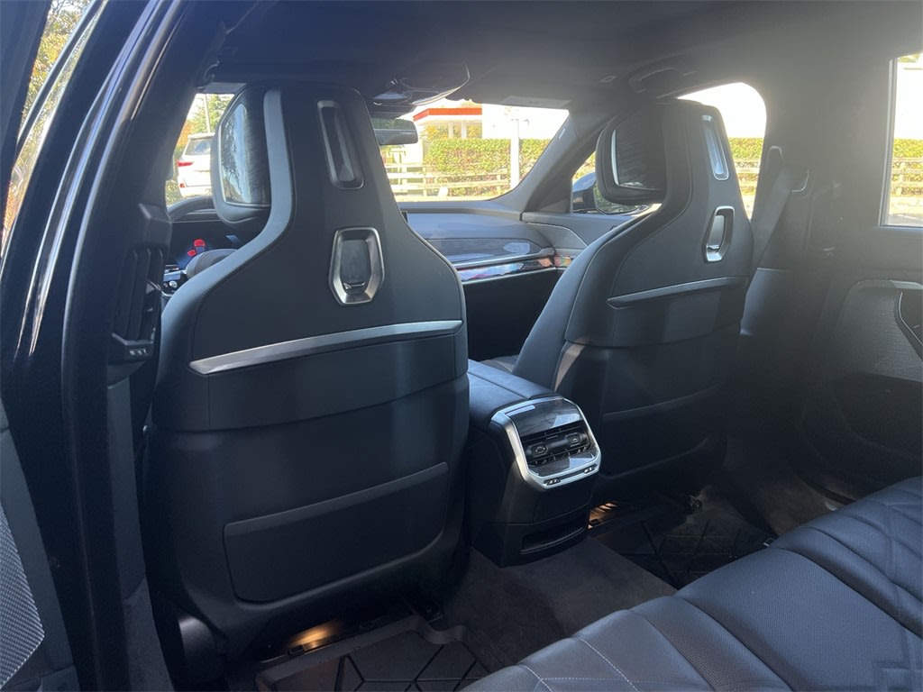 Thumbnail: 2025 BMW i7 - 12