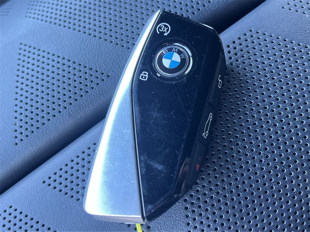 Thumbnail: 2025 BMW i7 - 16