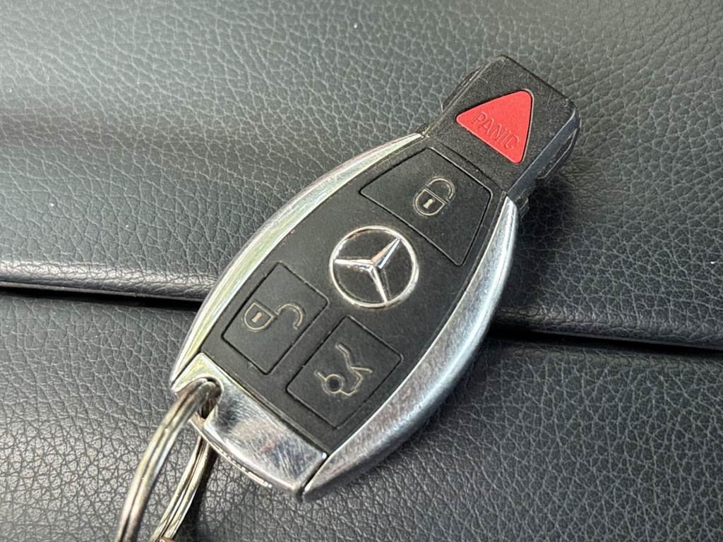 Thumbnail: 2016 Mercedes-Benz E-Class - 18