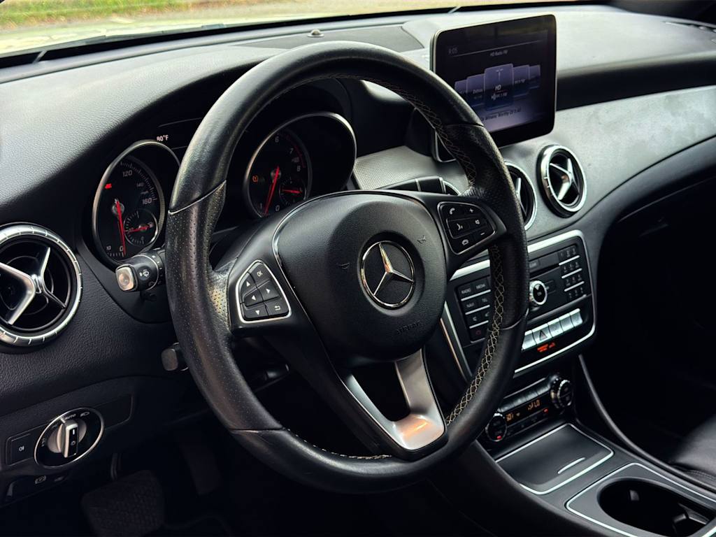 Thumbnail: 2018 Mercedes-Benz CLA - 14