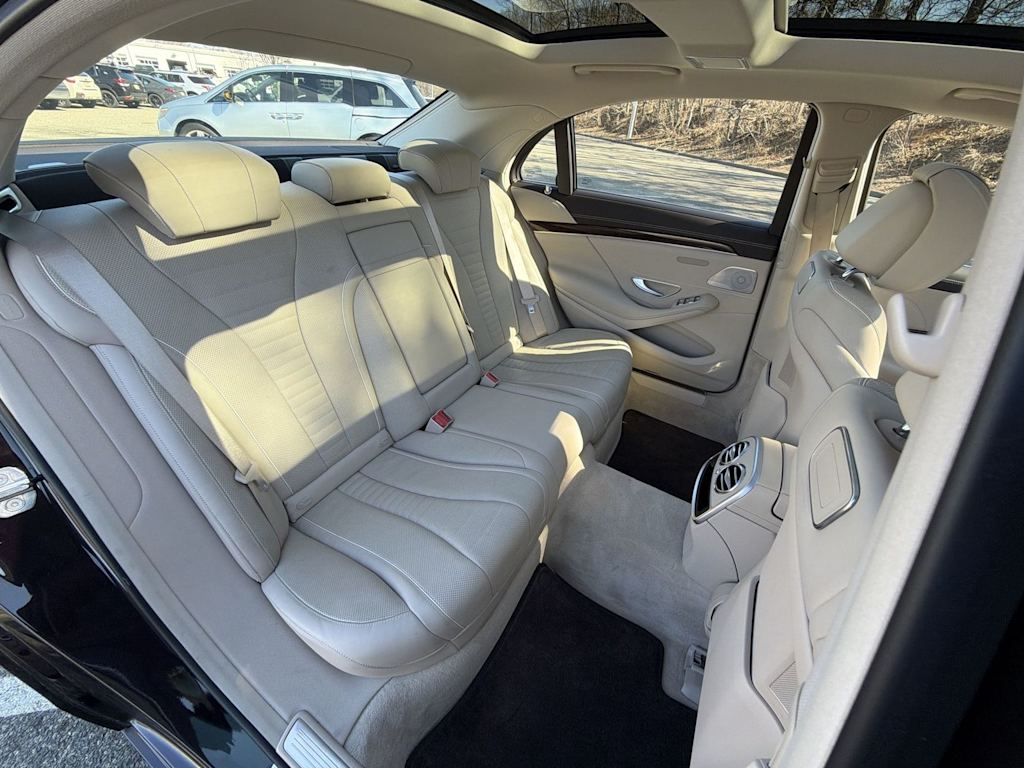 Thumbnail: 2019 Mercedes-Benz S-Class - 12