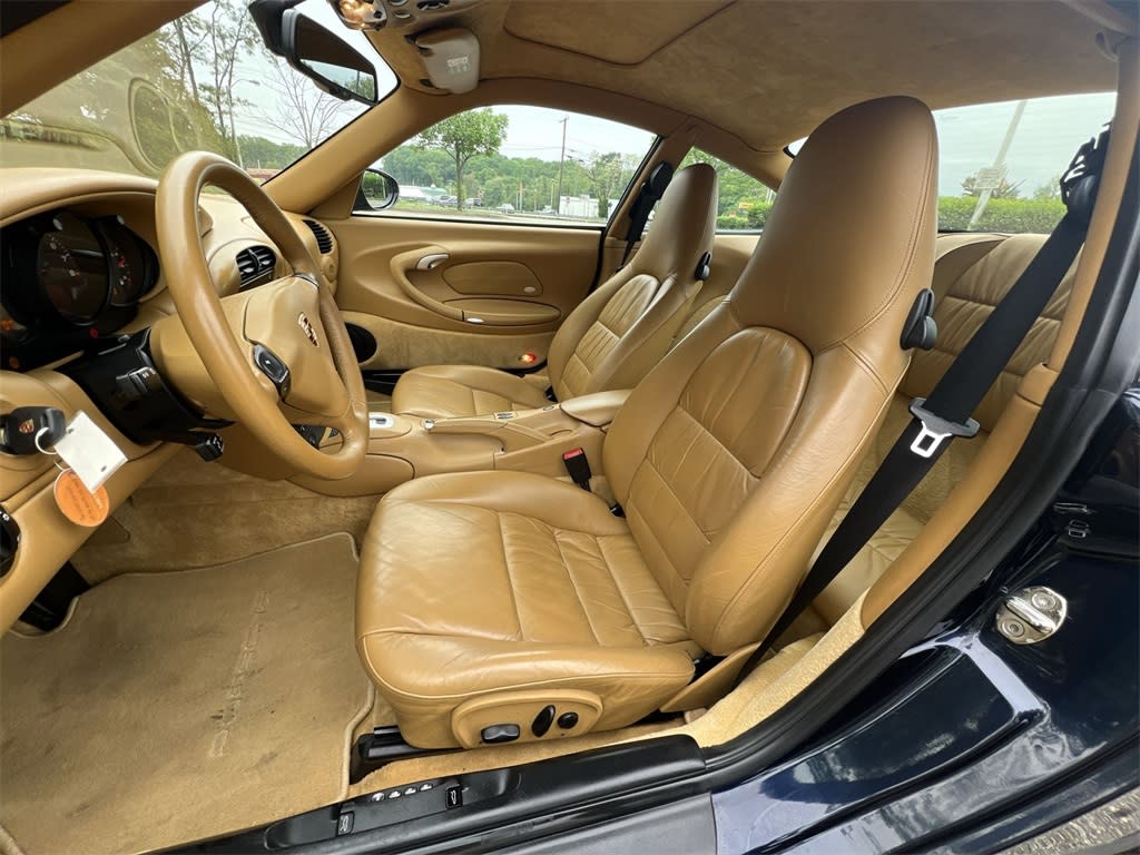 Thumbnail: 2003 Porsche 911 - 10