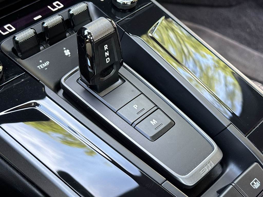 Thumbnail: 2025 Porsche 911 - 15