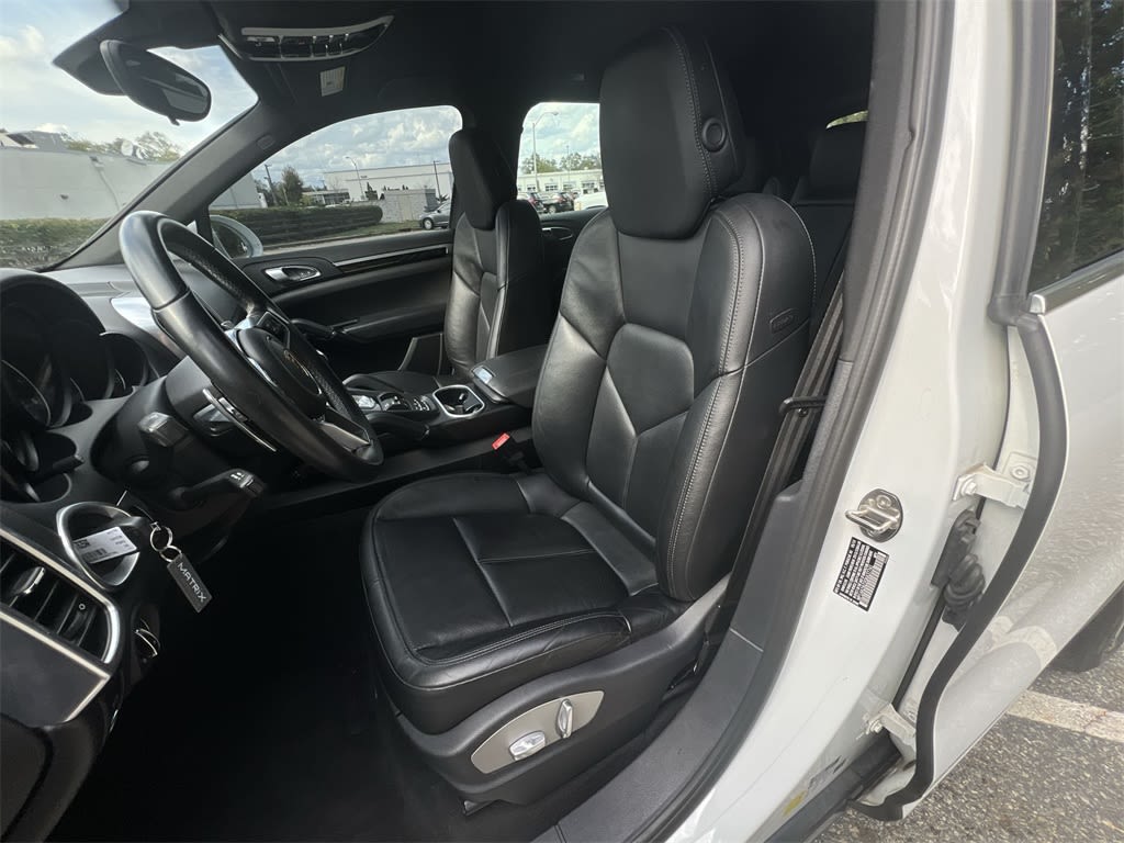 Thumbnail: 2016 Porsche Cayenne - 11