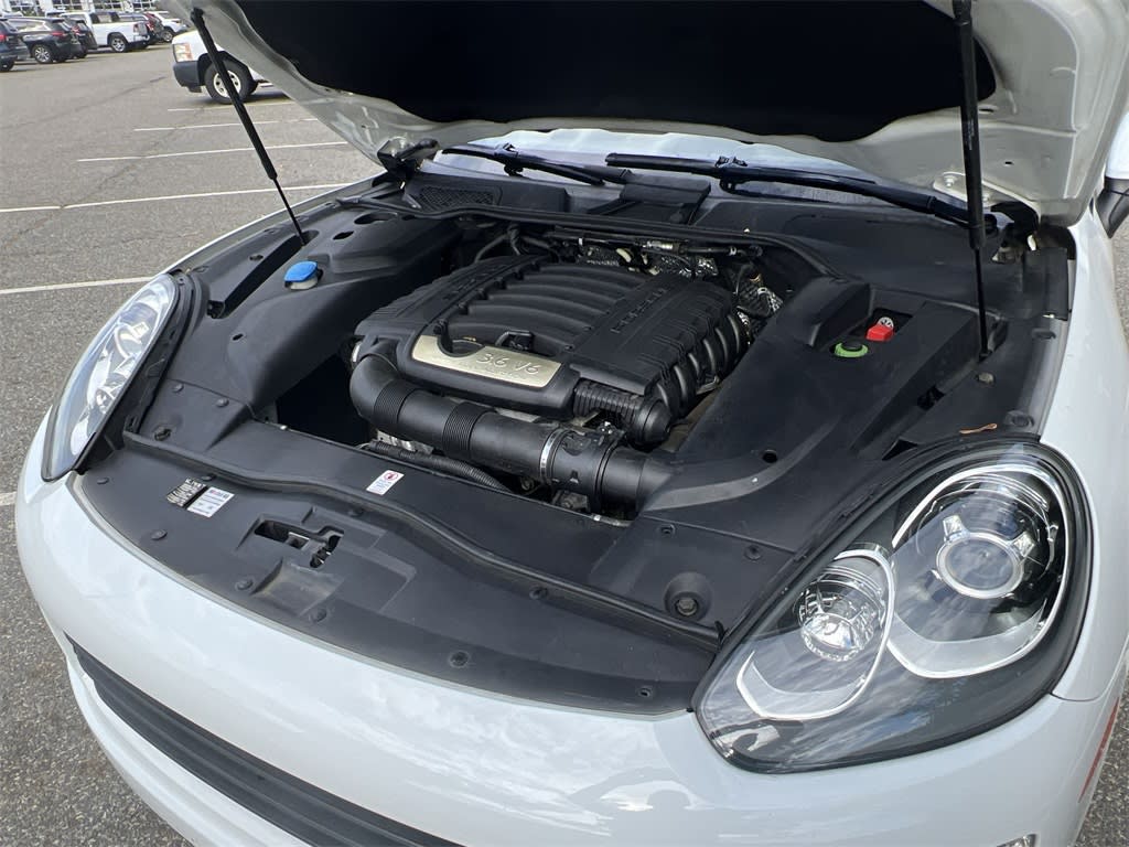 Thumbnail: 2016 Porsche Cayenne - 9