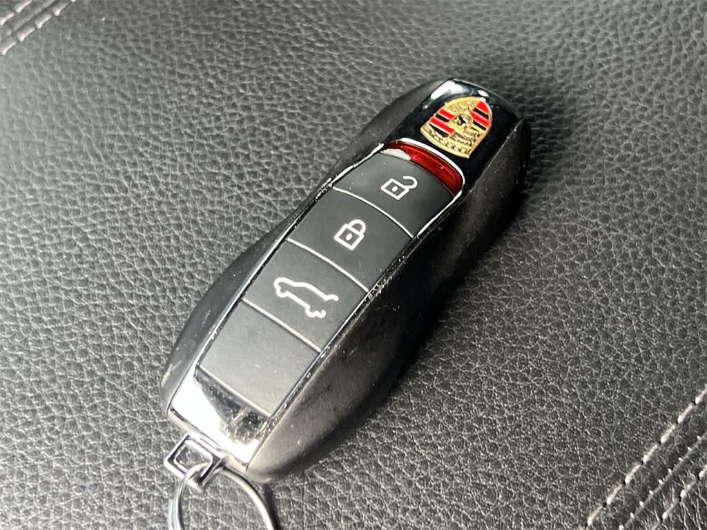 Thumbnail: 2016 Porsche Cayenne - 18