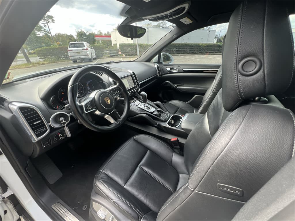 Thumbnail: 2016 Porsche Cayenne - 2