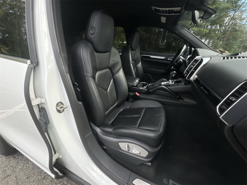 Thumbnail: 2016 Porsche Cayenne - 12