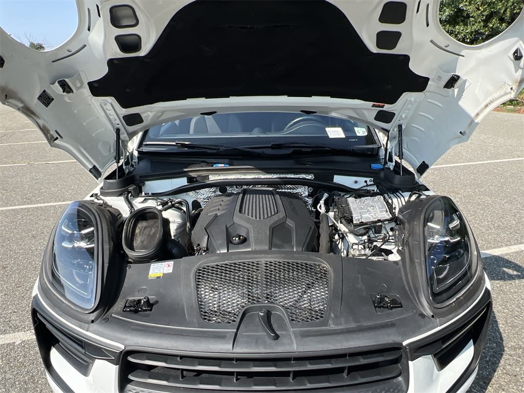 Thumbnail: 2022 Porsche Macan - 8