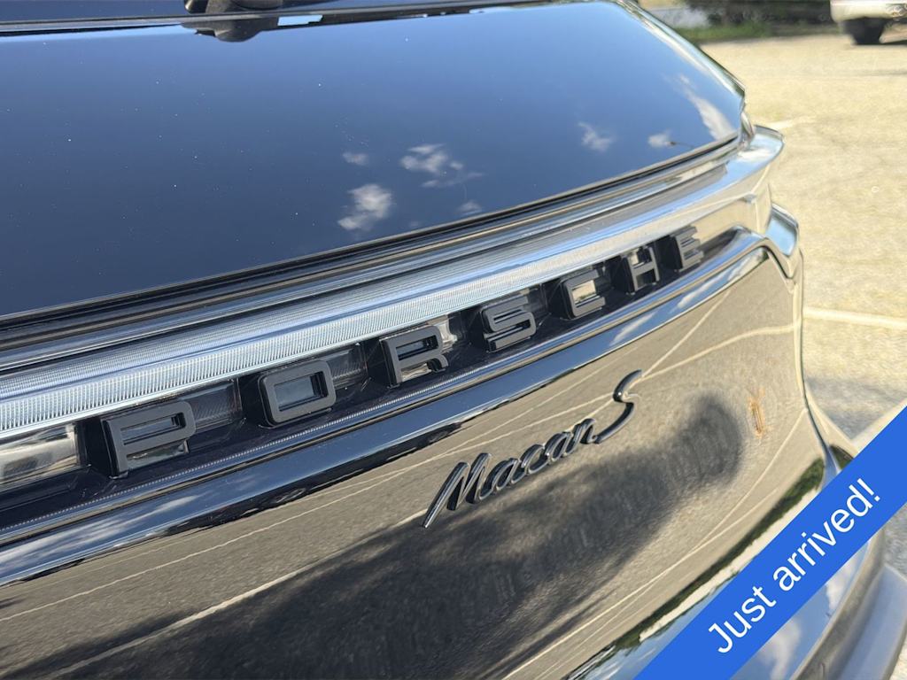 Thumbnail: 2023 Porsche Macan - 28