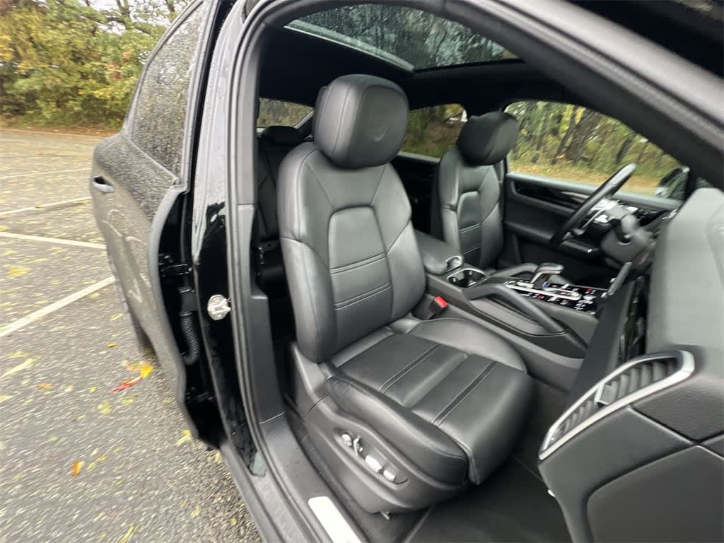 Thumbnail: 2021 Porsche Cayenne - 29