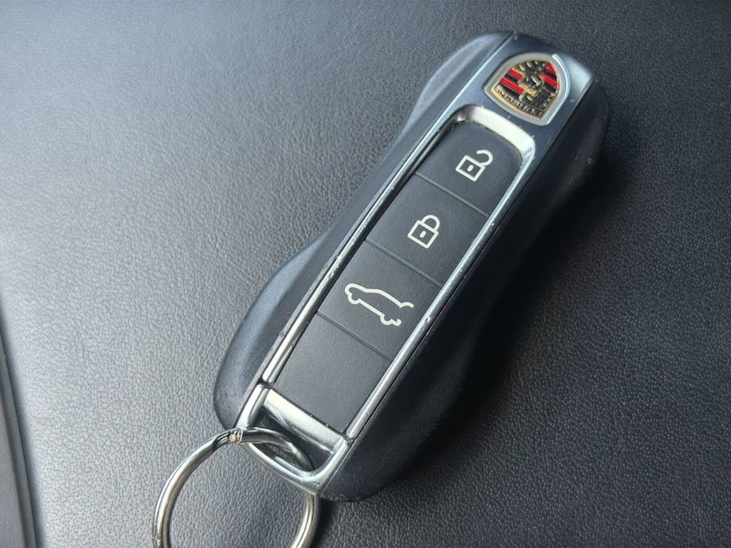 Thumbnail: 2024 Porsche Cayenne - 18