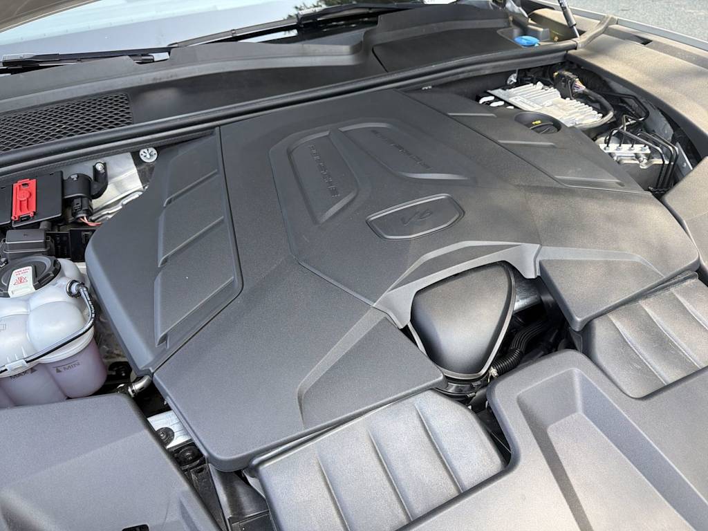 Thumbnail: 2024 Porsche Cayenne - 9