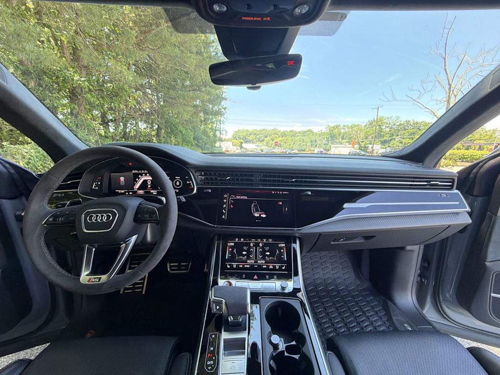 Thumbnail: 2024 Audi RS Q8 - 2