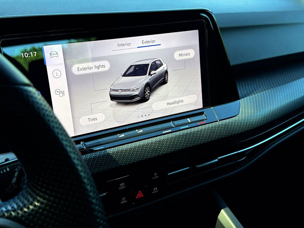 Thumbnail: 2022 Volkswagen Golf - 15
