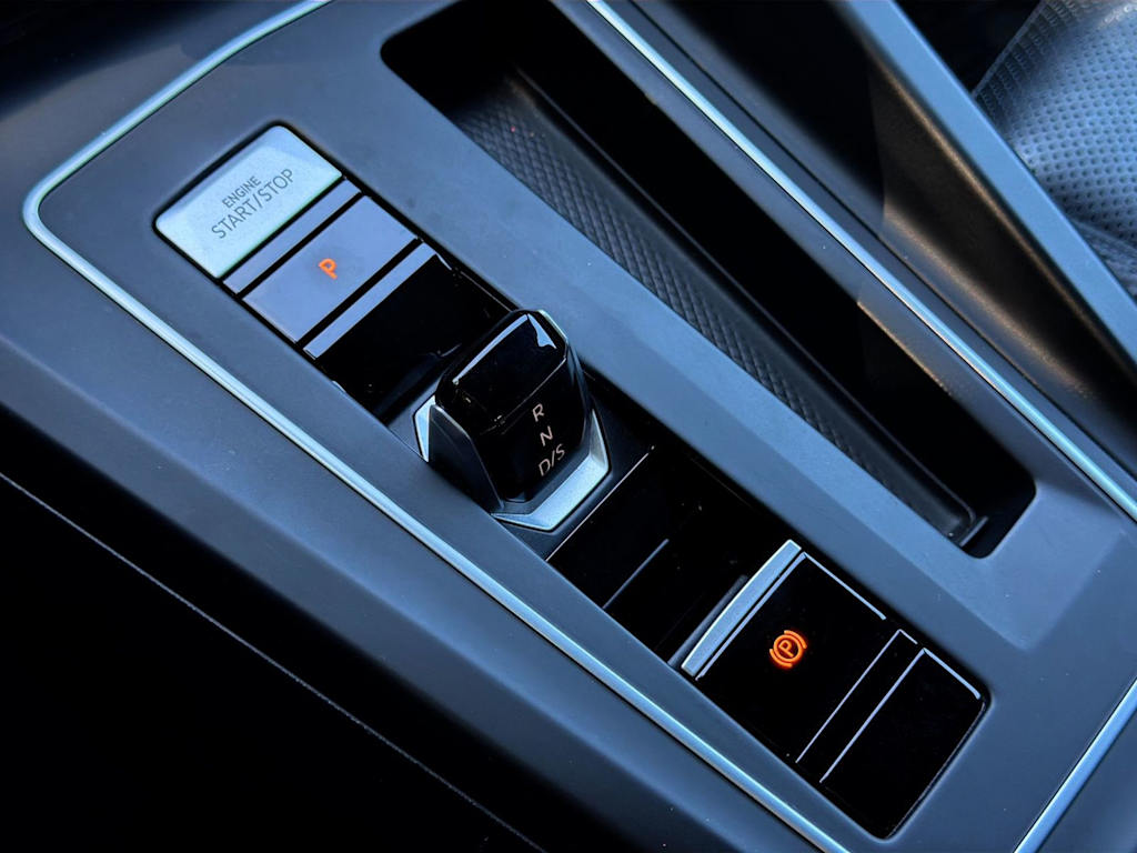 Thumbnail: 2022 Volkswagen Golf - 18