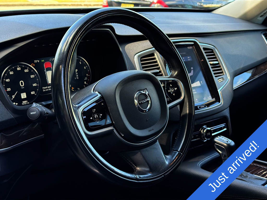 Thumbnail: 2019 Volvo XC90 - 14