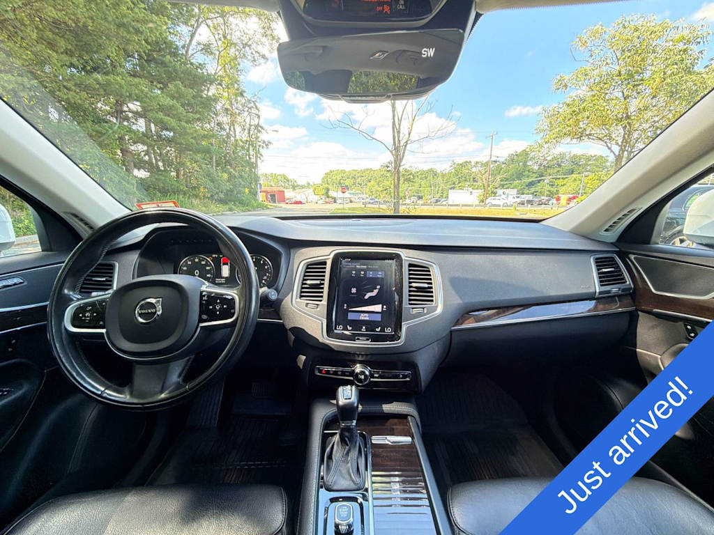 Thumbnail: 2019 Volvo XC90 - 10