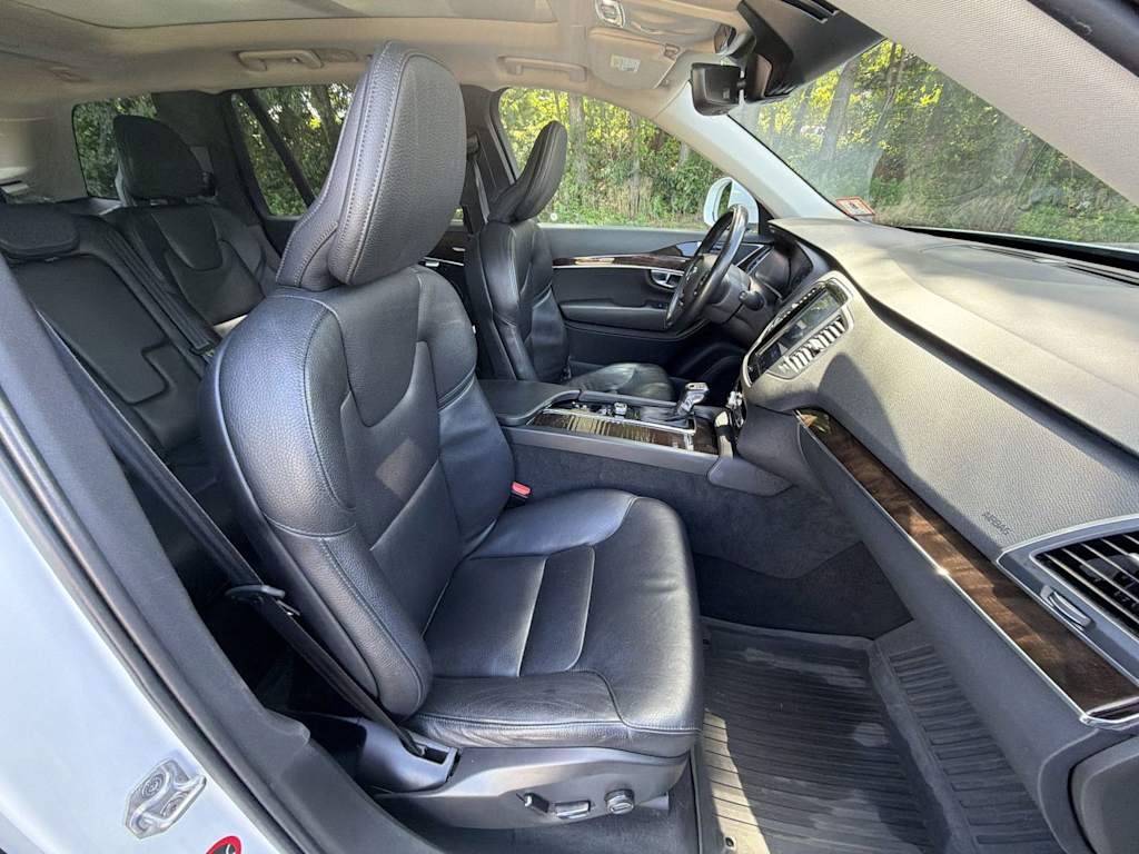 Thumbnail: 2019 Volvo XC90 - 12