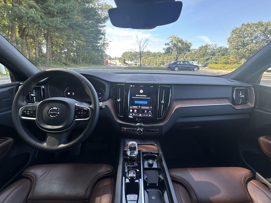 Thumbnail: 2024 Volvo XC60 - 10