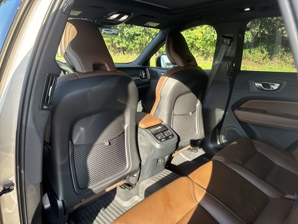 Thumbnail: 2024 Volvo XC60 - 13