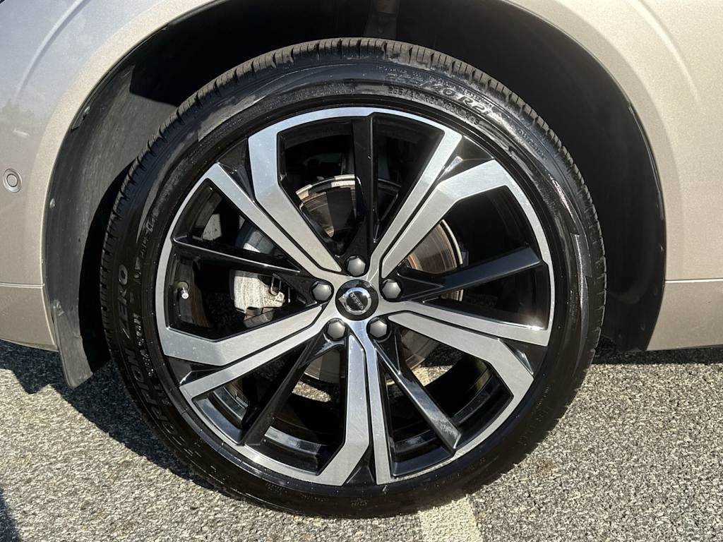 Thumbnail: 2024 Volvo XC60 - 8