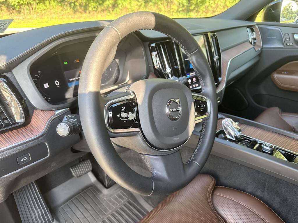 Thumbnail: 2024 Volvo XC60 - 14