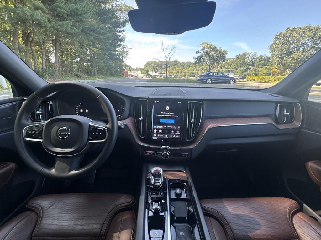 Thumbnail: 2024 Volvo XC60 - 10