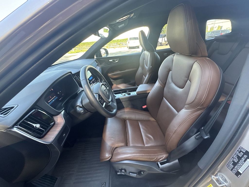 Thumbnail: 2024 Volvo XC60 - 11