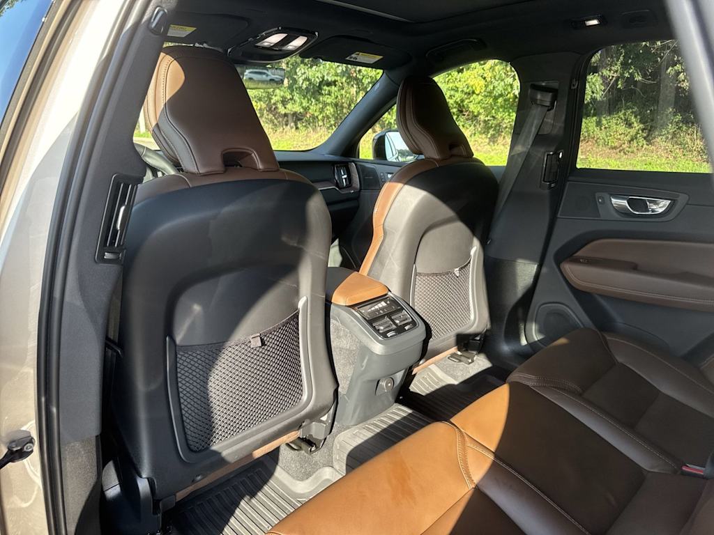Thumbnail: 2024 Volvo XC60 - 13