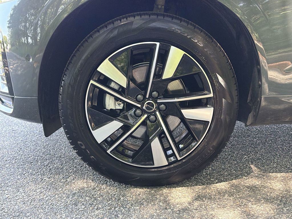 Thumbnail: 2026 Volvo XC60 - 8