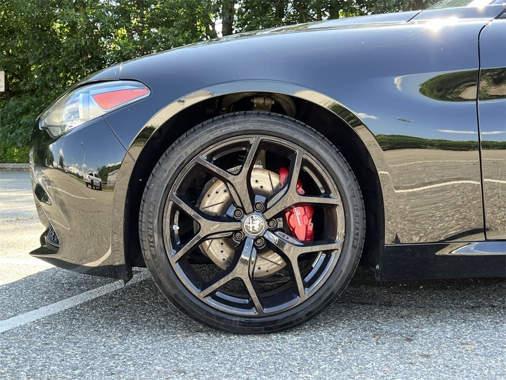 Thumbnail: 2020 Alfa Romeo Giulia - 8
