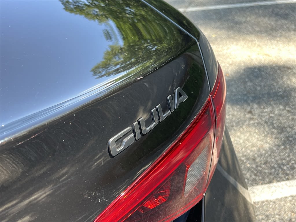 Thumbnail: 2020 Alfa Romeo Giulia - 7