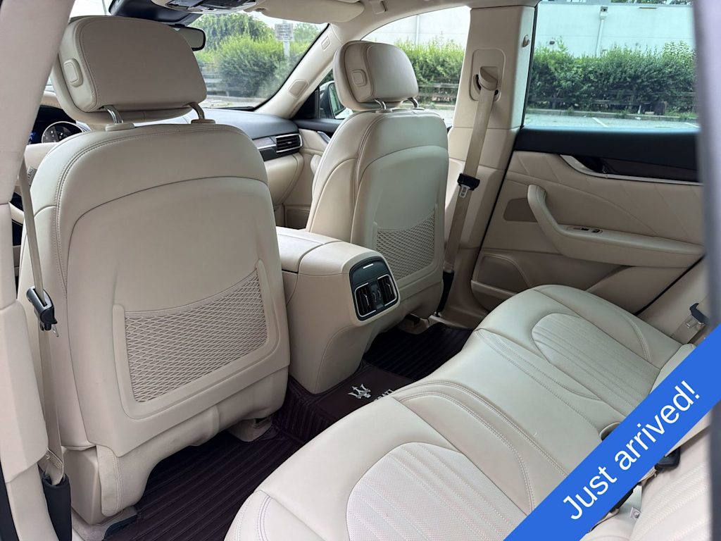 Thumbnail: 2020 Maserati Levante - 13