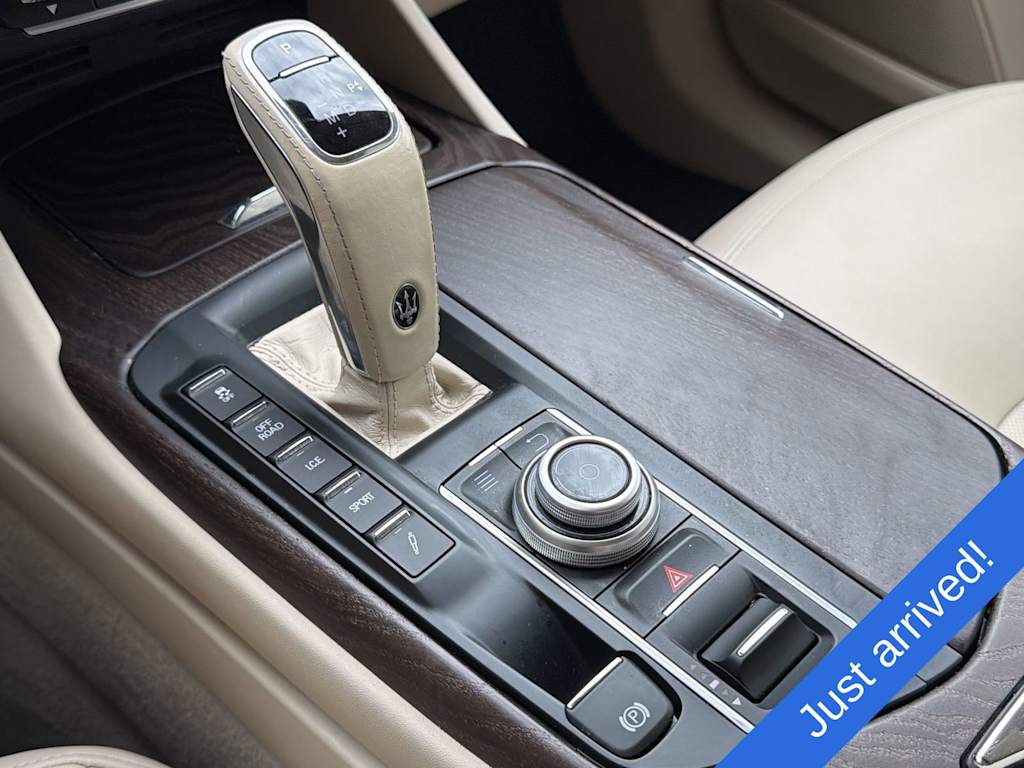 Thumbnail: 2020 Maserati Levante - 15